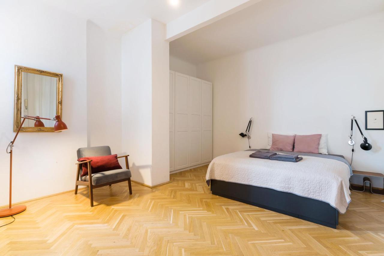 Klauzal Apartment W/3 Bedrooms, French Balcony Budapest Luaran gambar