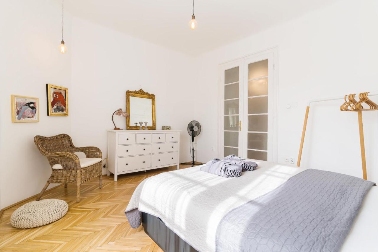 Klauzal Apartment W/3 Bedrooms, French Balcony Budapest Luaran gambar