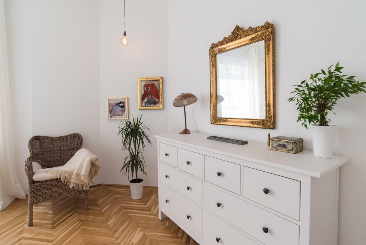 Klauzal Apartment W/3 Bedrooms, French Balcony Budapest Luaran gambar