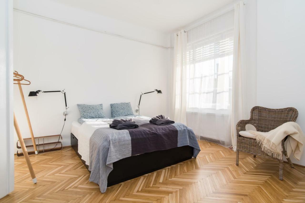 Klauzal Apartment W/3 Bedrooms, French Balcony Budapest Luaran gambar